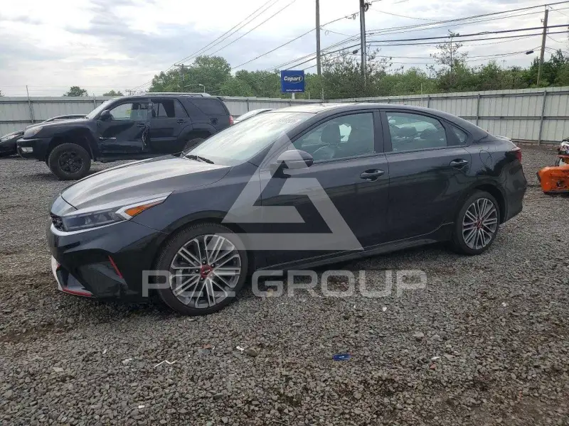 2022 KIA Forte photo