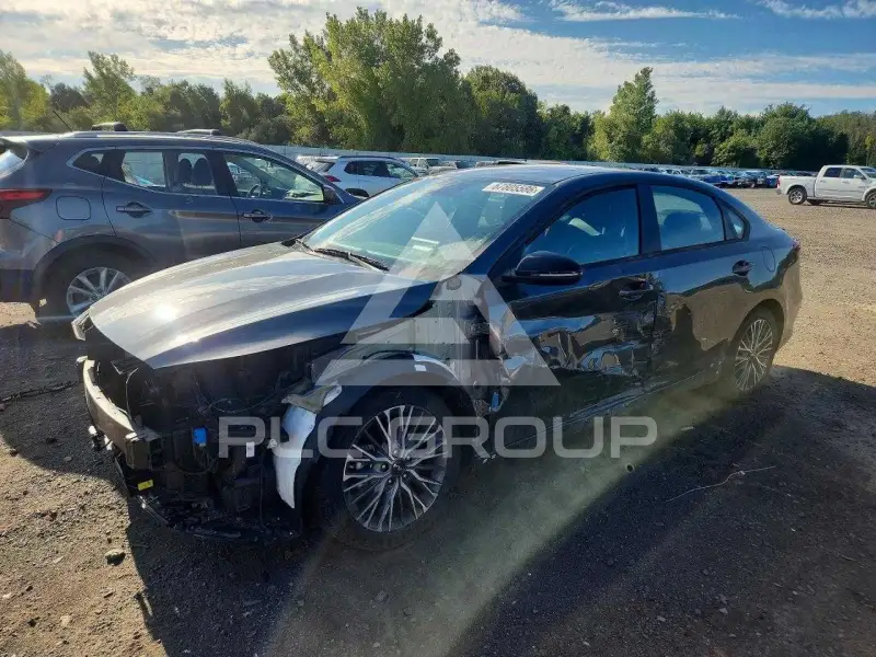 2022 KIA Forte фото