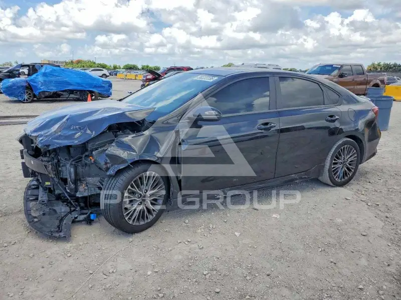 2022 KIA Forte фото