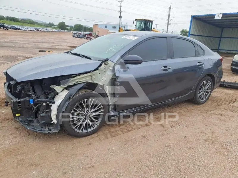 2022 KIA Forte фото