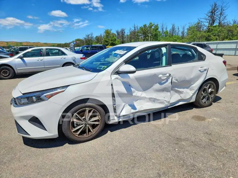 2022 KIA Forte photo