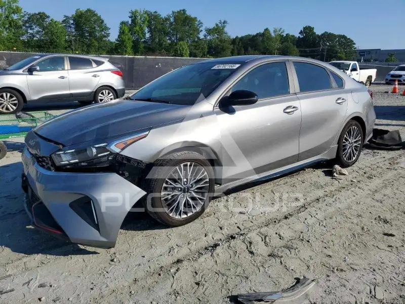 2022 KIA Forte фото