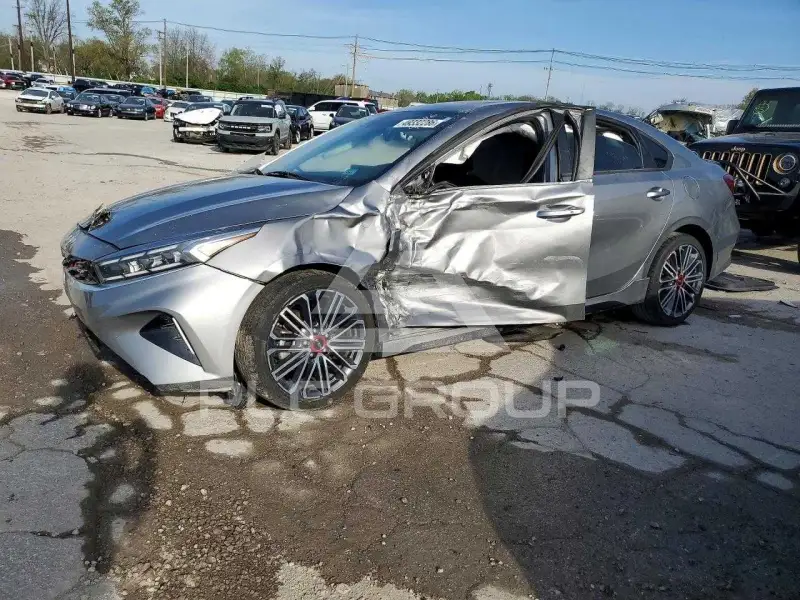 2022 KIA Forte фото