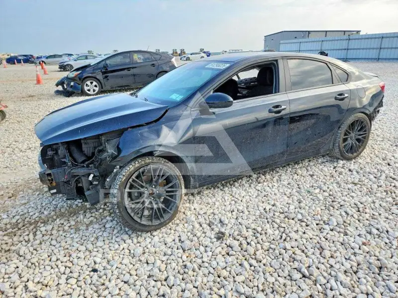 2022 KIA Forte фото