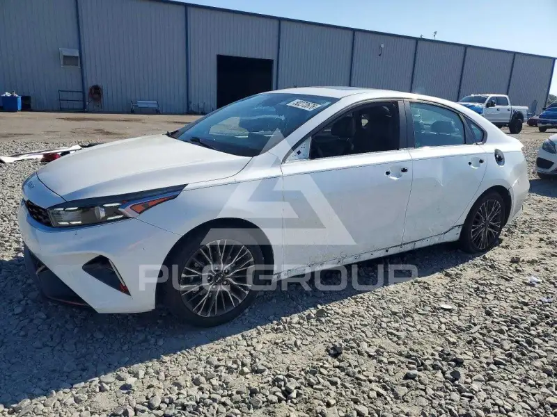 2022 KIA Forte photo