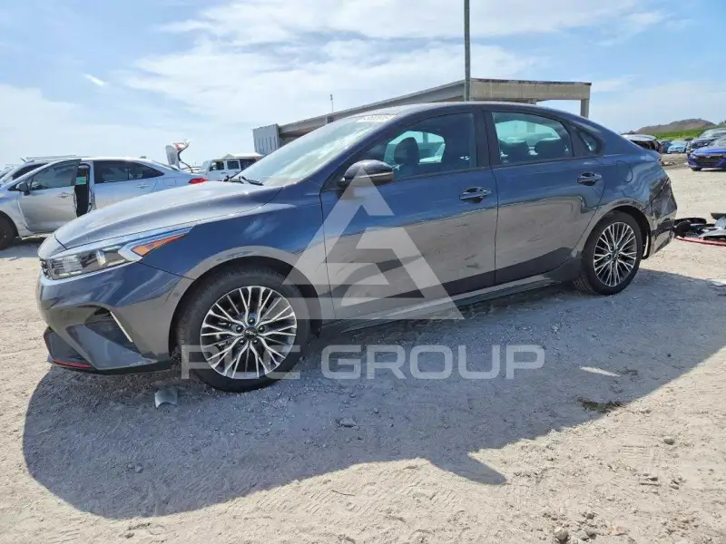 2022 KIA Forte photo