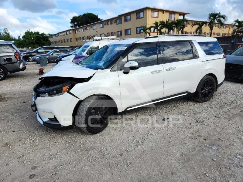 2022 KIA Carnival photo