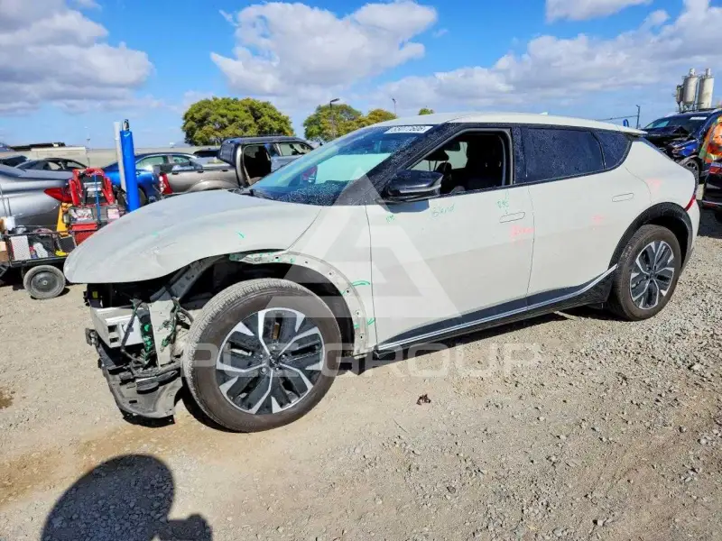 2022 KIA  photo