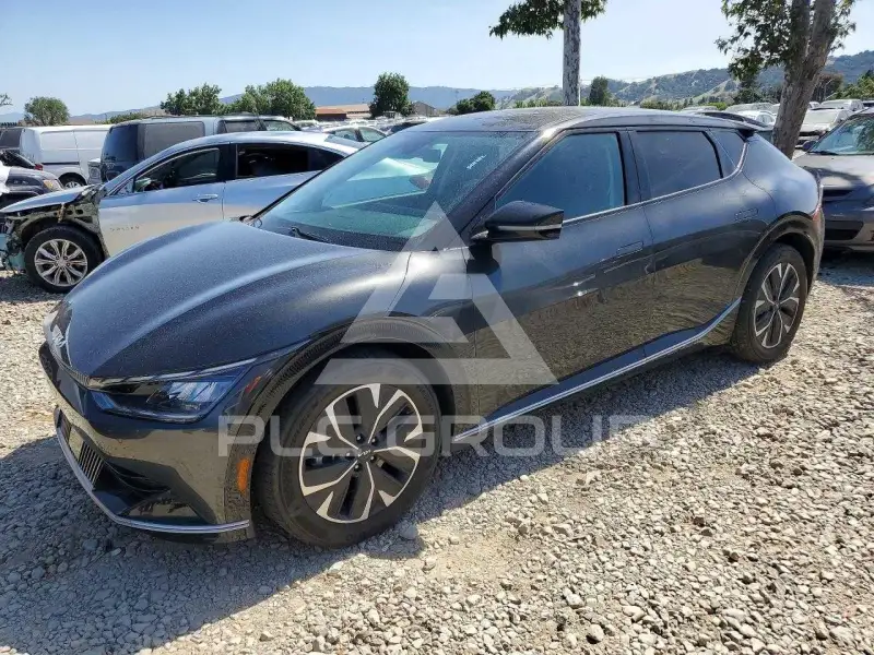 2022 KIA  фото