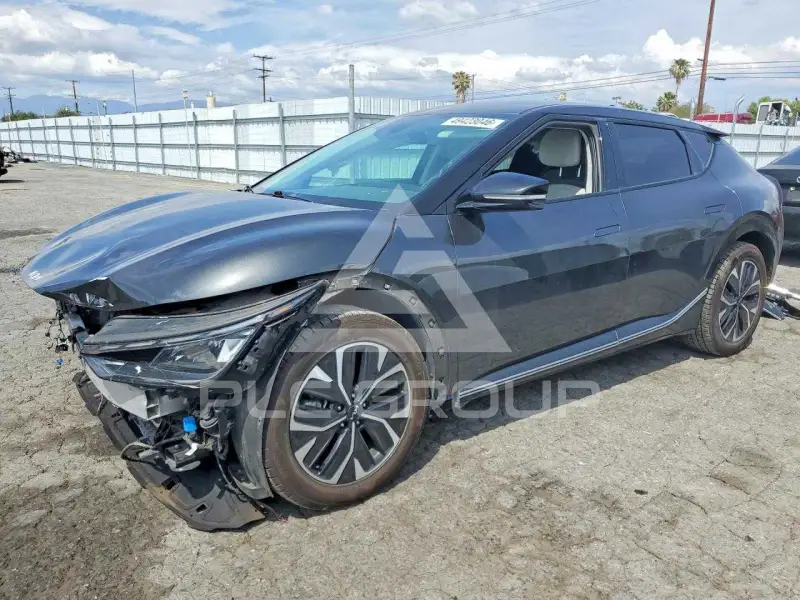 2022 KIA  фото