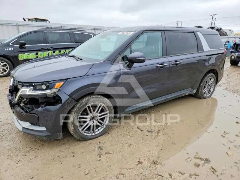 2022 KIA Carnival фото