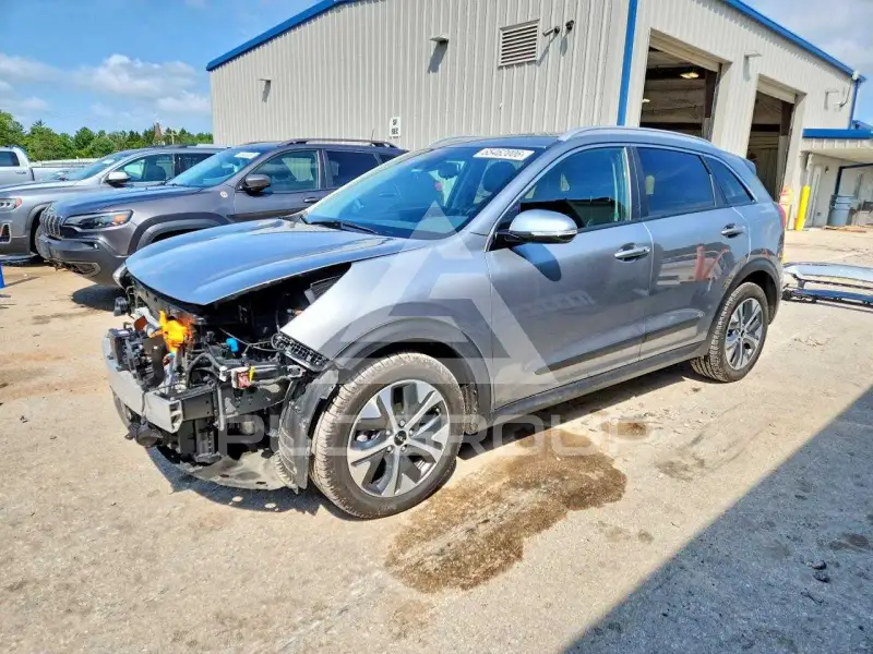 2022 KIA Niro фото