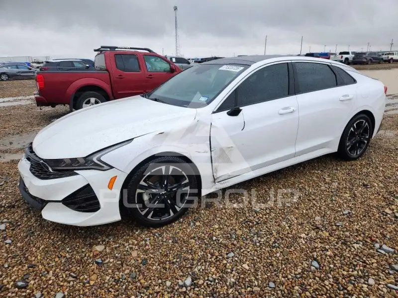 2022 KIA K5 фото