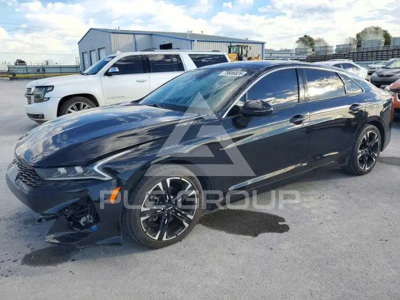 2022 KIA K5 photo