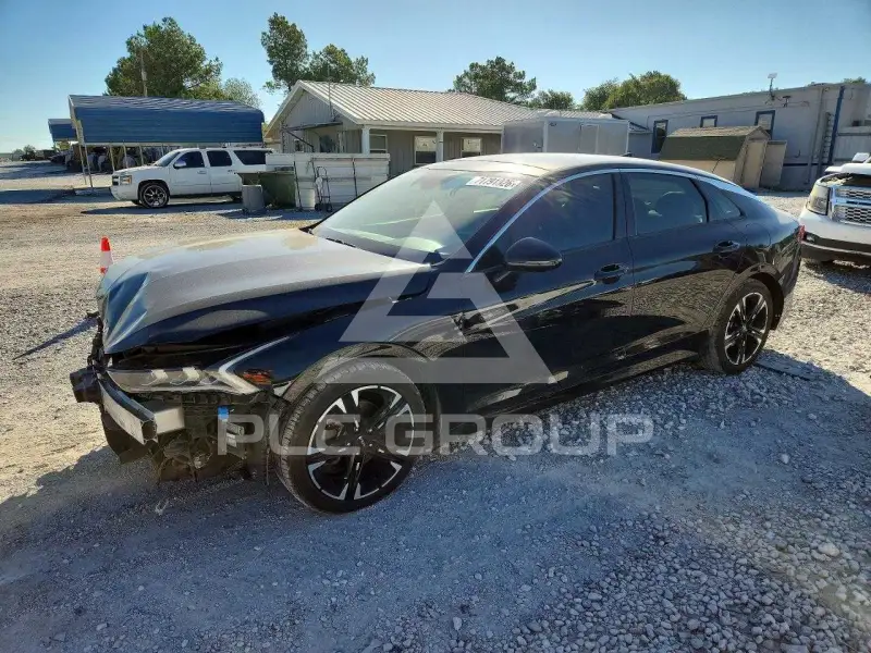 2022 KIA K5 фото
