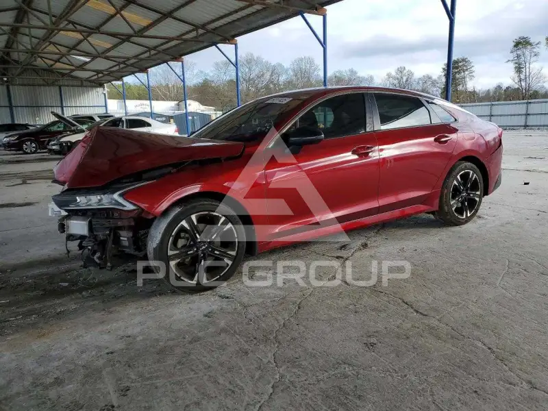 2022 KIA K5 фото