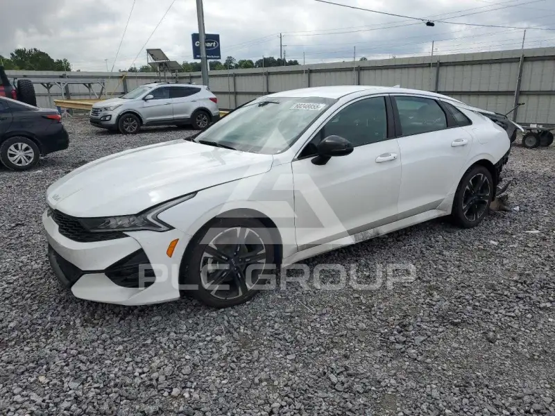 2022 KIA K5 photo