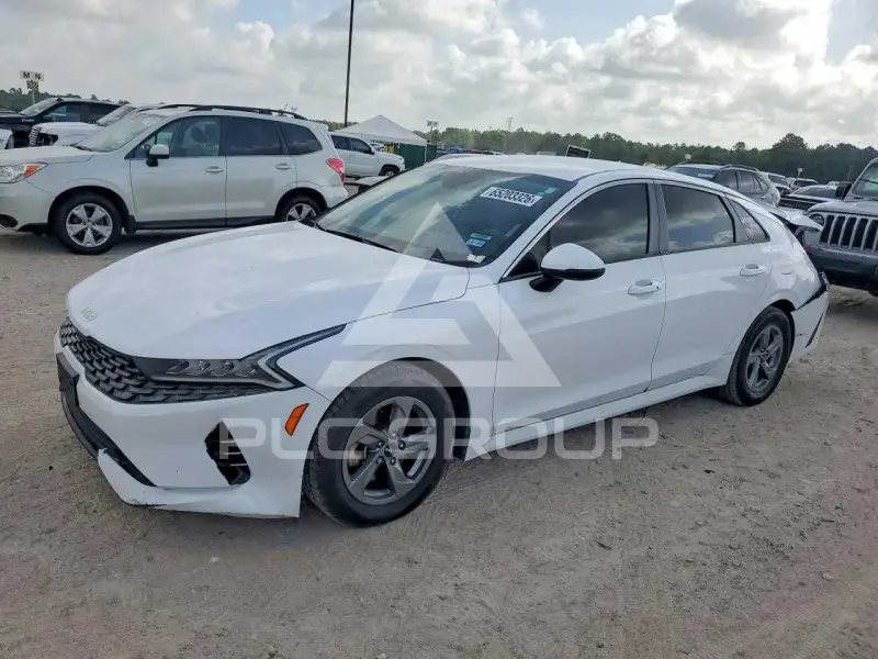 2022 KIA K5 photo
