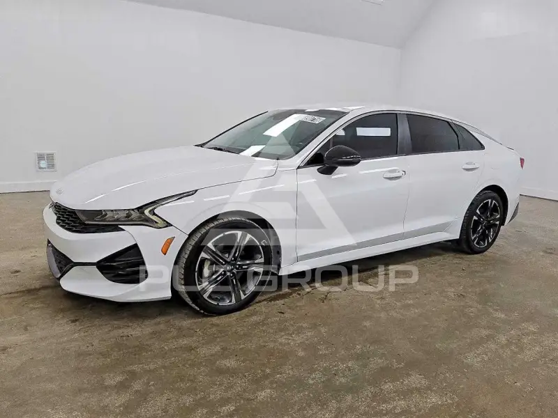 2022 KIA K5 фото