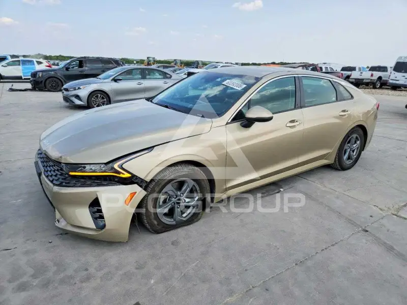 2022 KIA K5 фото