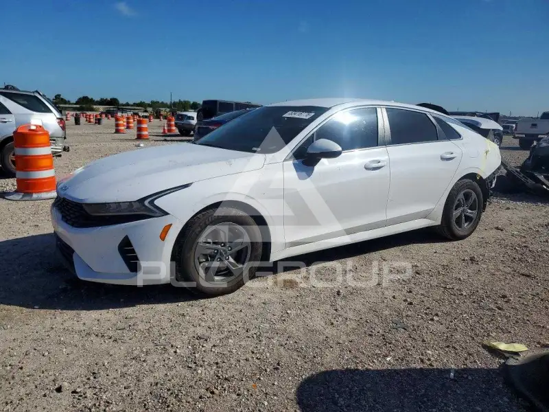 2022 KIA K5 photo
