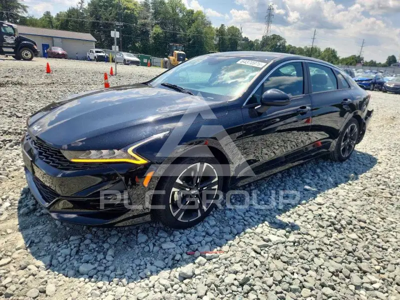 2022 KIA K5 фото