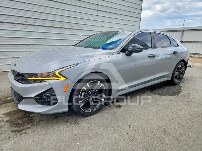 2022 KIA K5 фото