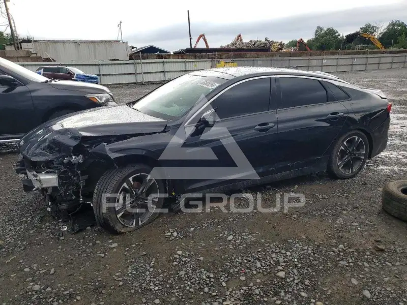 2022 KIA K5 фото