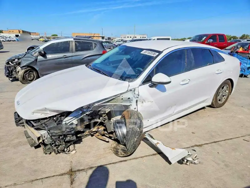 2022 KIA K5 фото