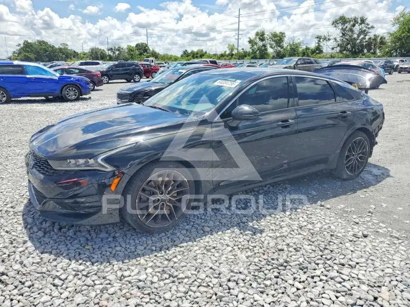 2022 KIA K5 фото