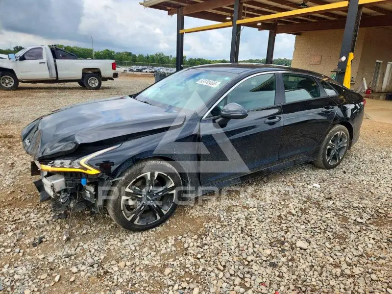 2022 KIA K5 фото