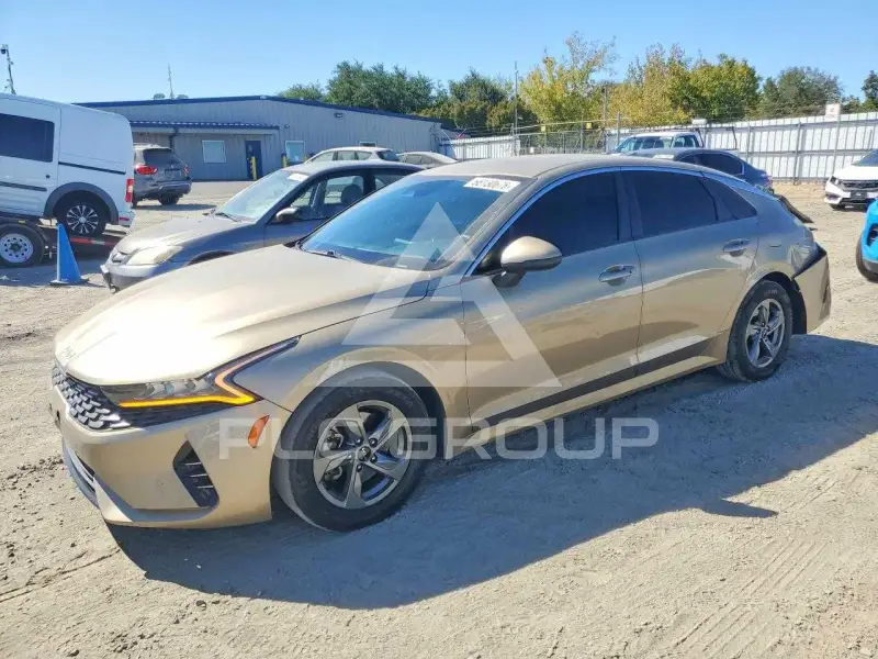 2022 KIA K5 фото