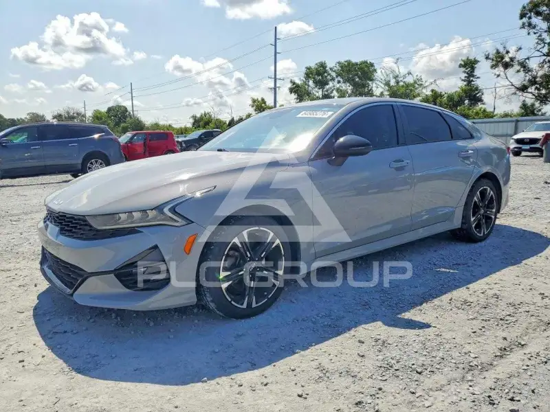 2022 KIA K5 фото