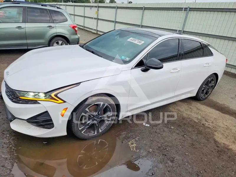 2022 KIA K5 photo