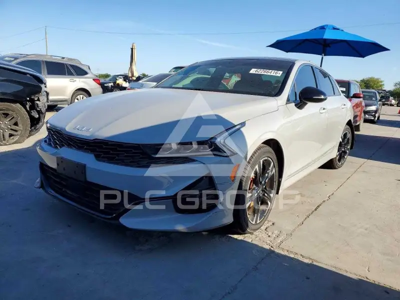 2022 KIA K5 photo