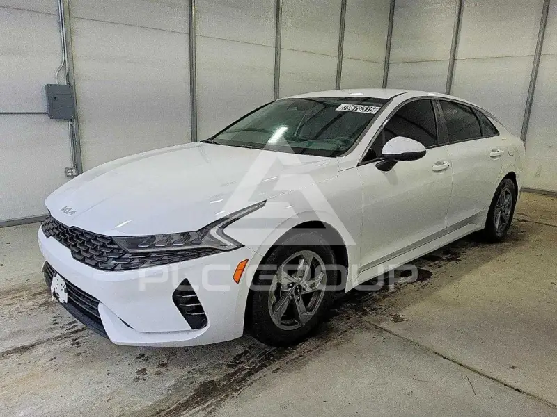 2022 KIA K5 фото