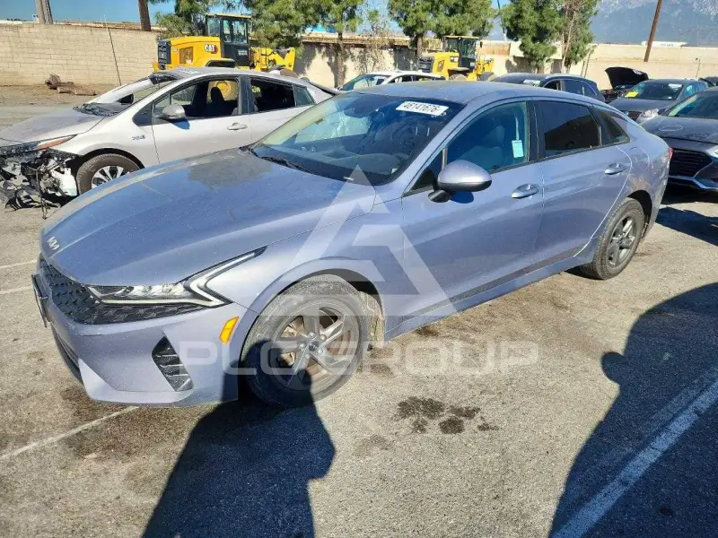 2022 KIA K5 фото