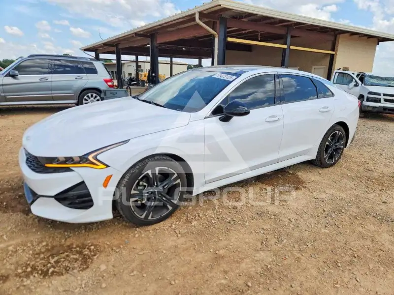 2022 KIA K5 photo