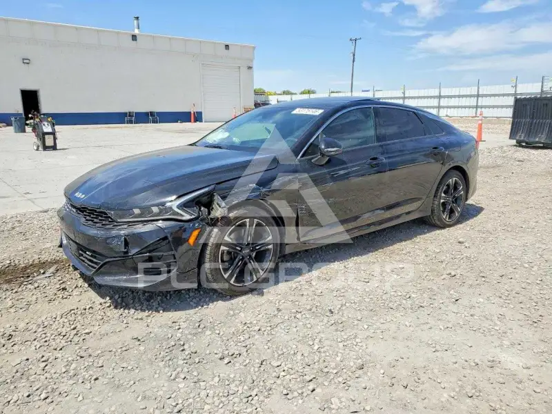 2022 KIA K5 фото