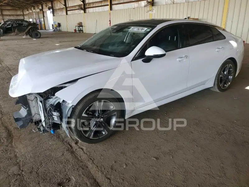2022 KIA K5 фото