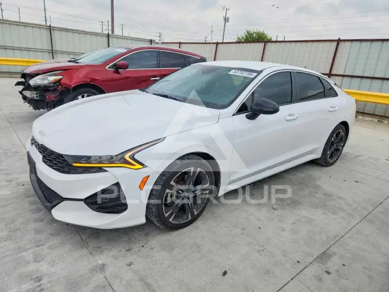 2022 KIA K5 photo