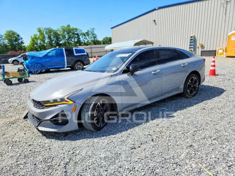 2022 KIA K5 фото