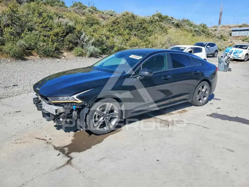 2022 KIA K5 photo