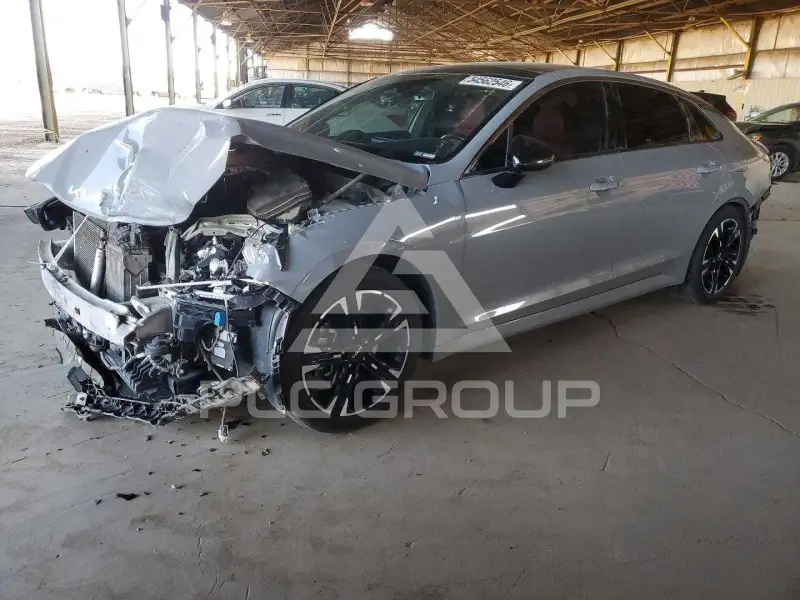 2022 KIA K5 фото