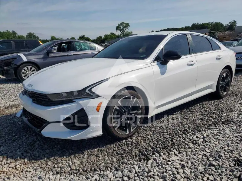 2022 KIA K5 фото