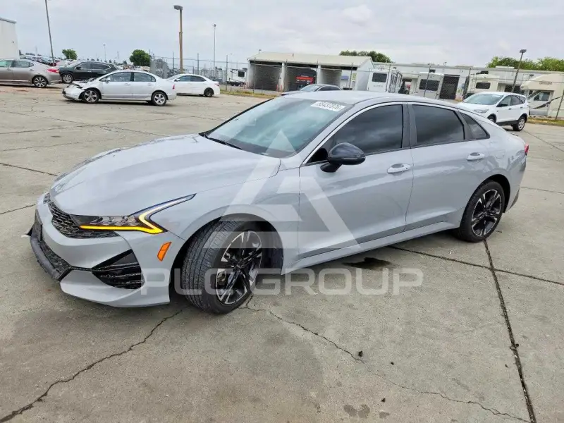 2022 KIA K5 photo