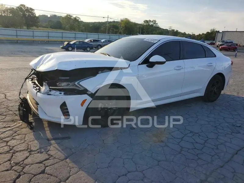 2022 KIA K5 photo