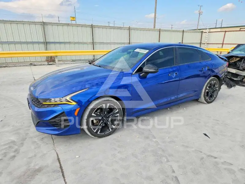 2022 KIA K5 фото