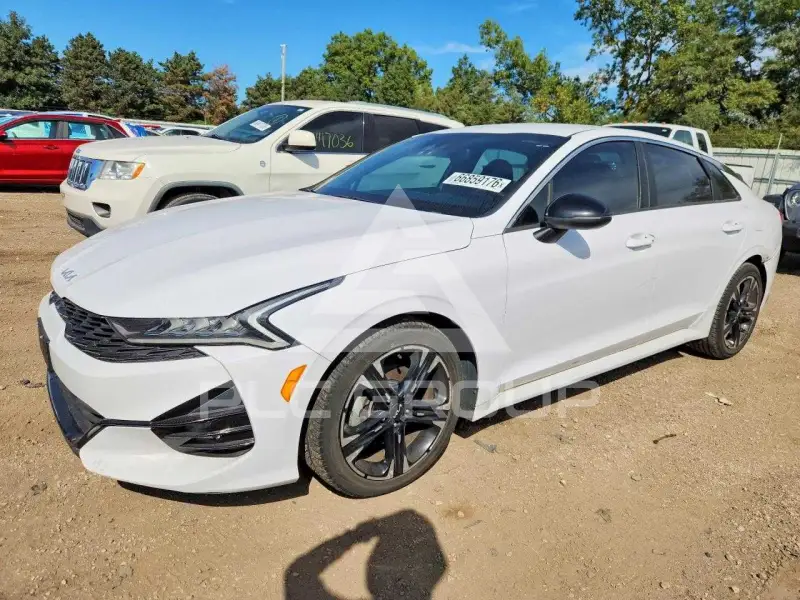2022 KIA K5 photo