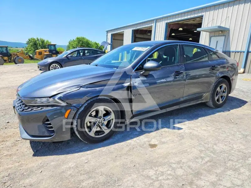 2022 KIA K5 фото